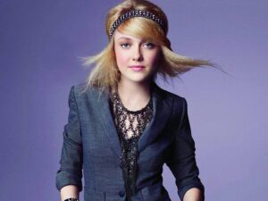 (بیوگرافی) داکوتا فانینگ (Dakota Fanning) 