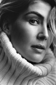 رزاماند پایک (Rosamund Pike)