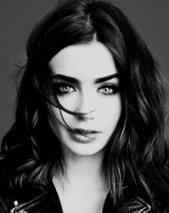 لیلی کالینز