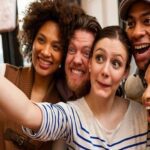 اهداف اجتماعی را تعیین کنید: 8 نکته برای بیرون رفتن و ایجاد ارتباط