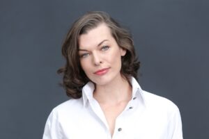 میلا یوویچ (Milla Jovovich) بازیگر نقش رزیدنت ایول