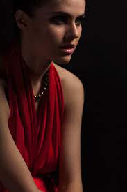 درباره الکساندرا داداریو