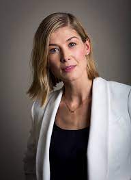 رزاماند پایک (Rosamund Pike)