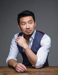 سیمو لیو | بازیگر نقش شانگ چی در فیلم شانگ چی و افسانه ده حلقه