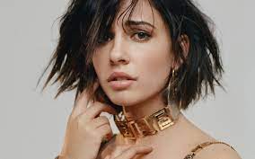 نائومی اسکات (Naomi Scott) 