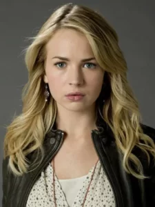 بریت رابرتسون (Britt Robertson)