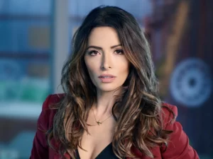 سارا شاهی (Sarah Shahi)