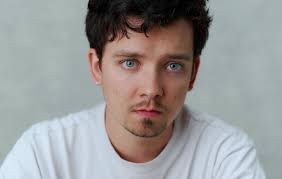 آسا باترفیلد (Asa Butterfield)