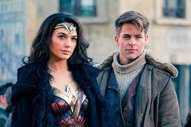 کریس پاین (Chris Pine) در کنار گل گدوت