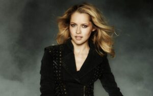 ترزا پالمر (teresa palmer)