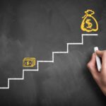 اهداف مالی چیست؟ 6 نکته در مورد اینکه چگونه پول نقد خود را ذخیره کنید