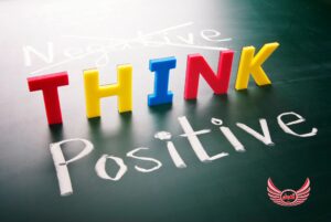 دوره مثبت اندیشی رایگان | چگونه در زمانی که همه چیز منفی است مثبت بمانید؟