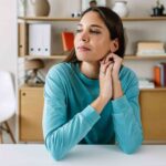 تنهایی با خود | چگونه با افکار خود خلوت کنید تا به آرامش برسید