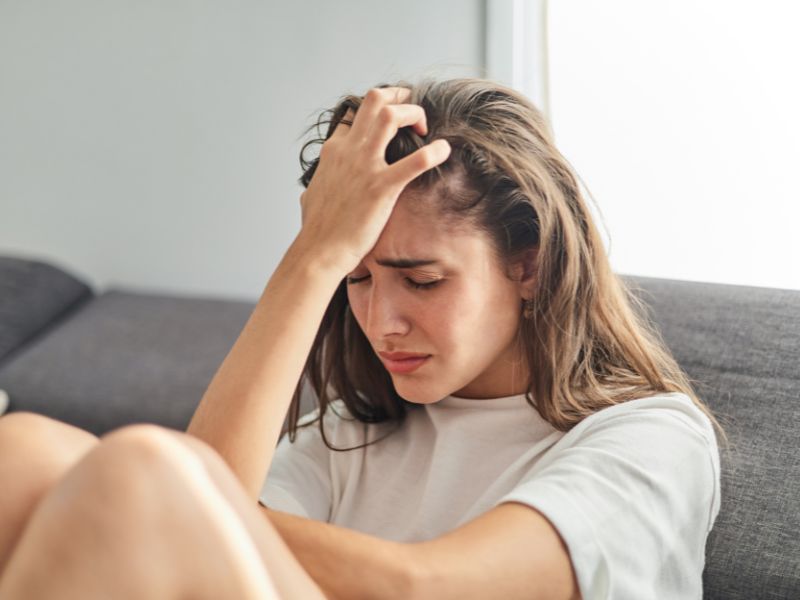 یادگیری اینکه پریشانی عاطفی چیست و چگونه احساسات خود را تنظیم کنید، ابزار ارزشمندی برای یافتن راه بهتری است.