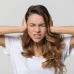 چگونه کمتر حساس باشیم: ۱۱ تاکتیک برای حساسیت