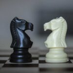 تفکر سیاه و سفید: چیست و چگونه بر آن غلبه کنیم