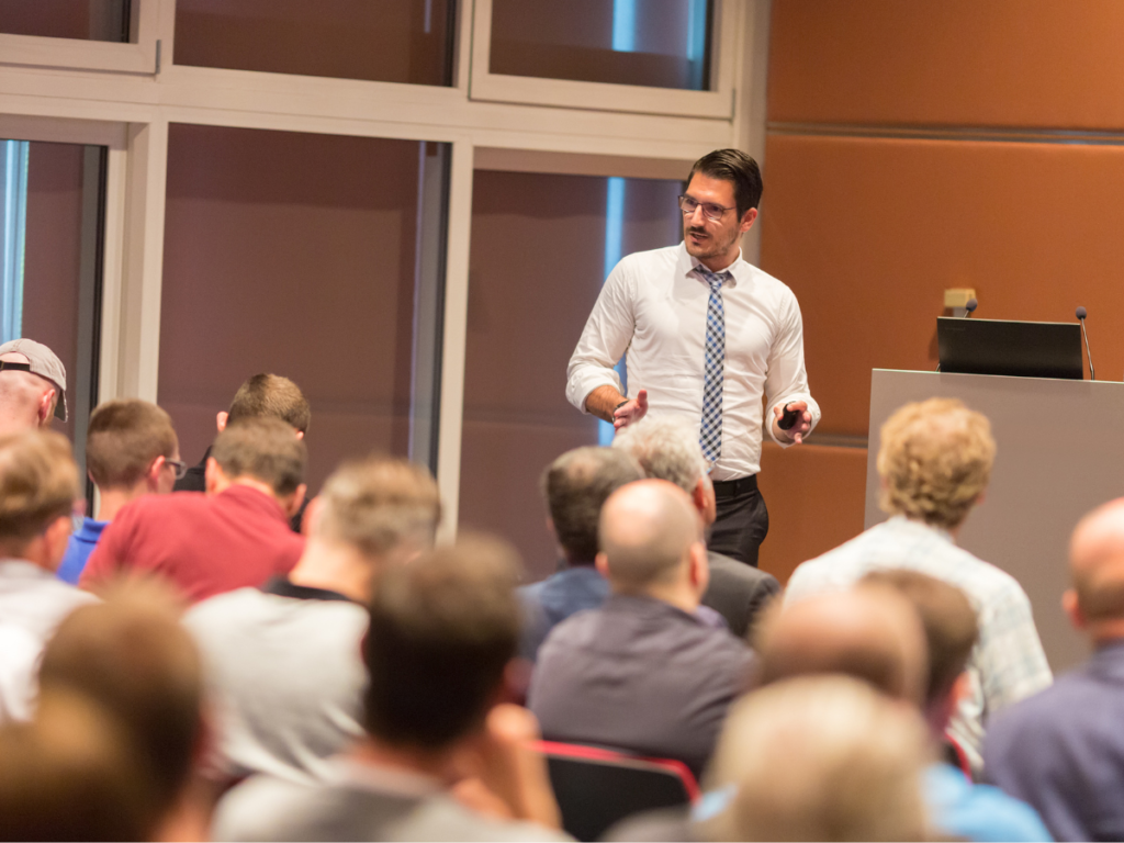 تمرینات روزانه برای تقویت پایدار اعتماد به نفس در جمع