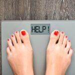 وزنم ثابت مانده! ۷ دلیل علمی برای توقف کاهش وزن که باید بدانید